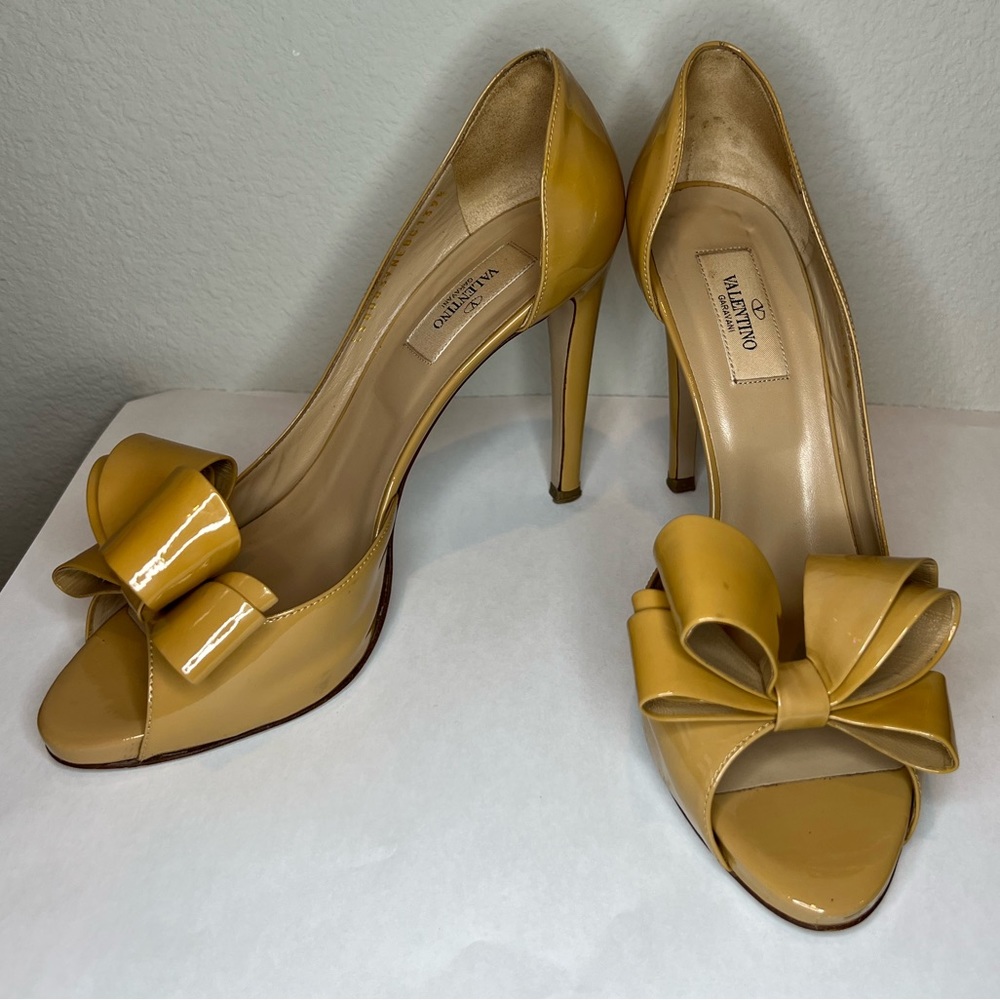 Authentic Valentino D’Orsay Bow Pump, Heel, Nude, Size 39.5 - Picture 4 of 8